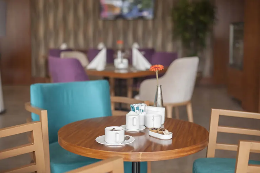 Cenes Terrace Café & Bistro