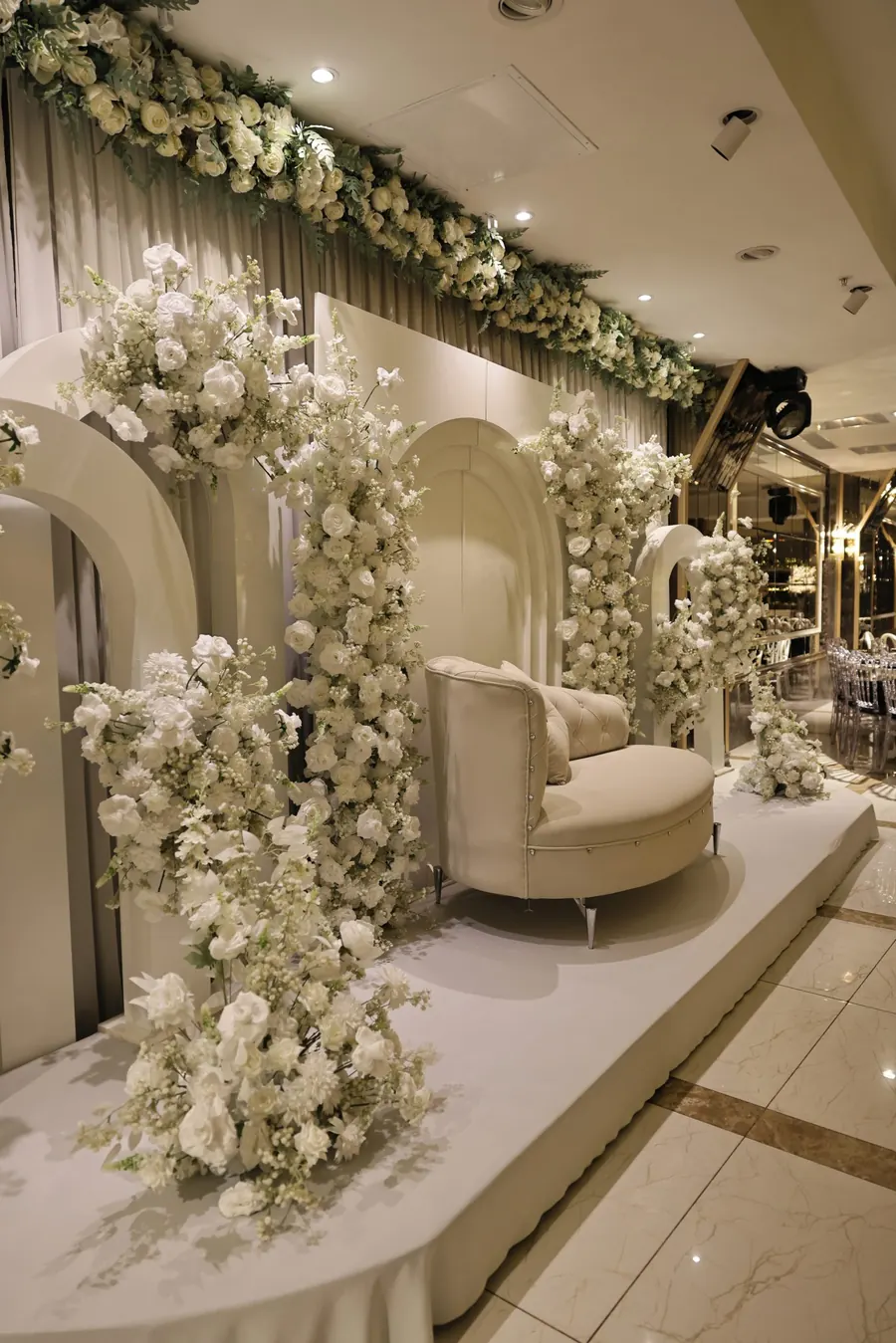 Floral couple's seat